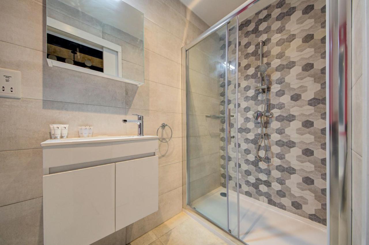 Private Rooms With Bathroom In Valletta Valeta Exterior foto