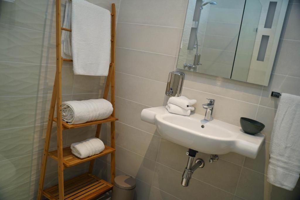 Private Rooms With Bathroom In Valletta Valeta Exterior foto