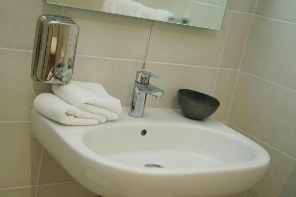 Private Rooms With Bathroom In Valletta Valeta Exterior foto