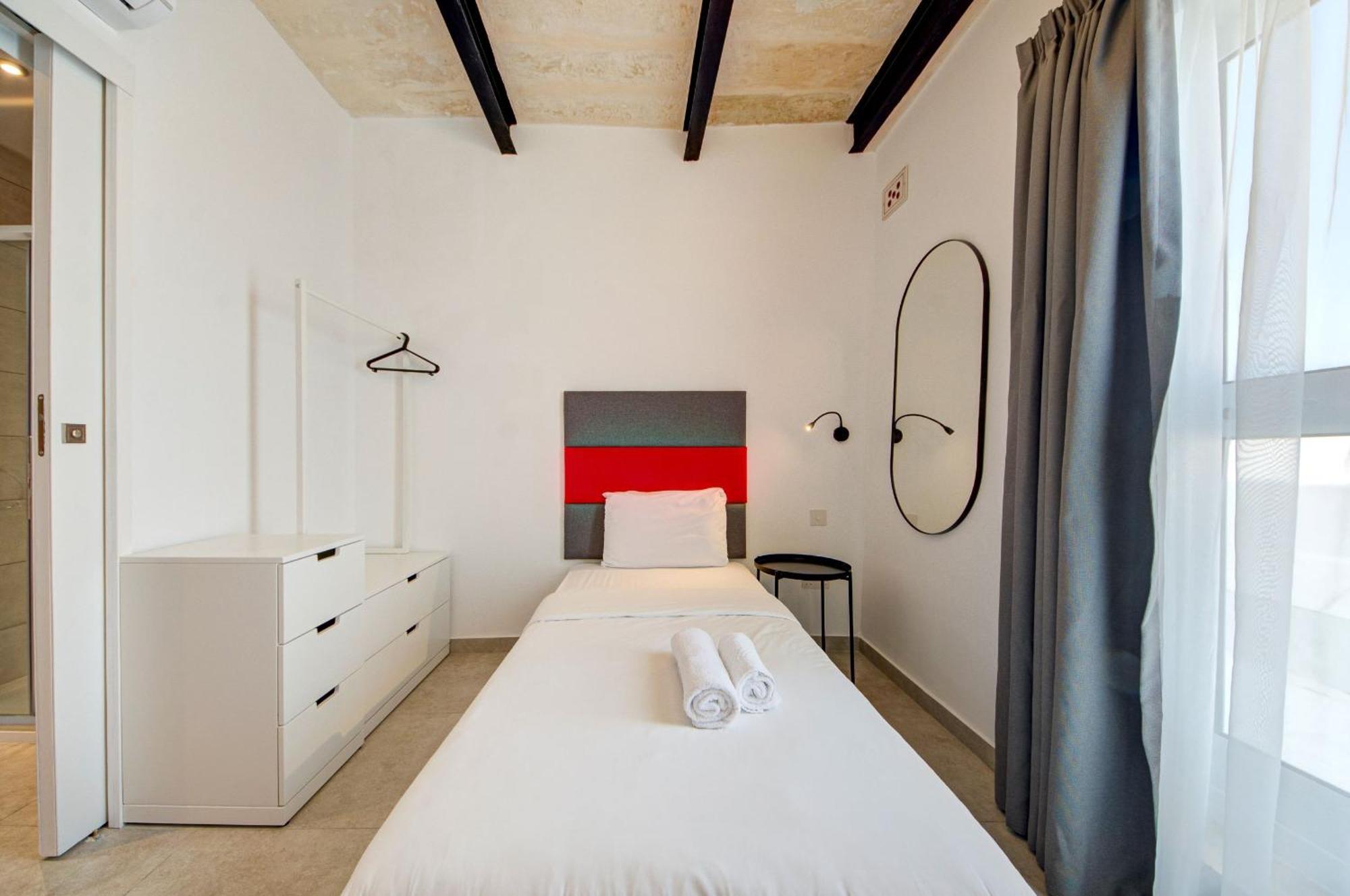 Private Rooms With Bathroom In Valletta Valeta Exterior foto