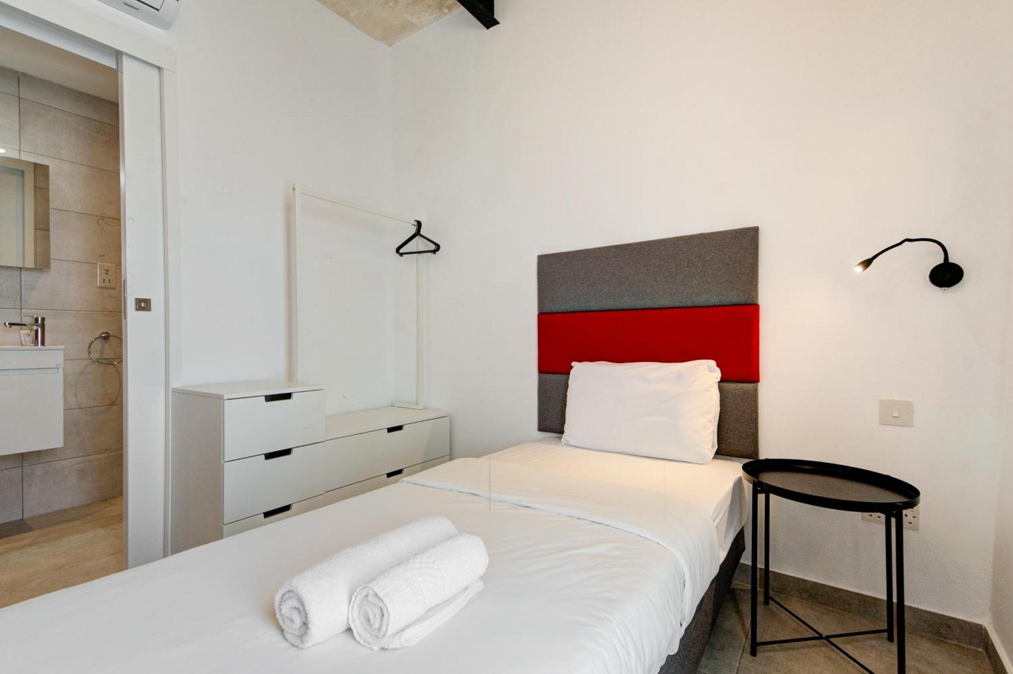 Private Rooms With Bathroom In Valletta Valeta Exterior foto
